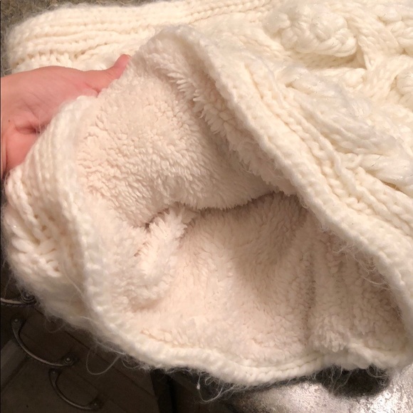 SONOMA Chunky Cable-Knit Lined Snood - Picture 3 of 4